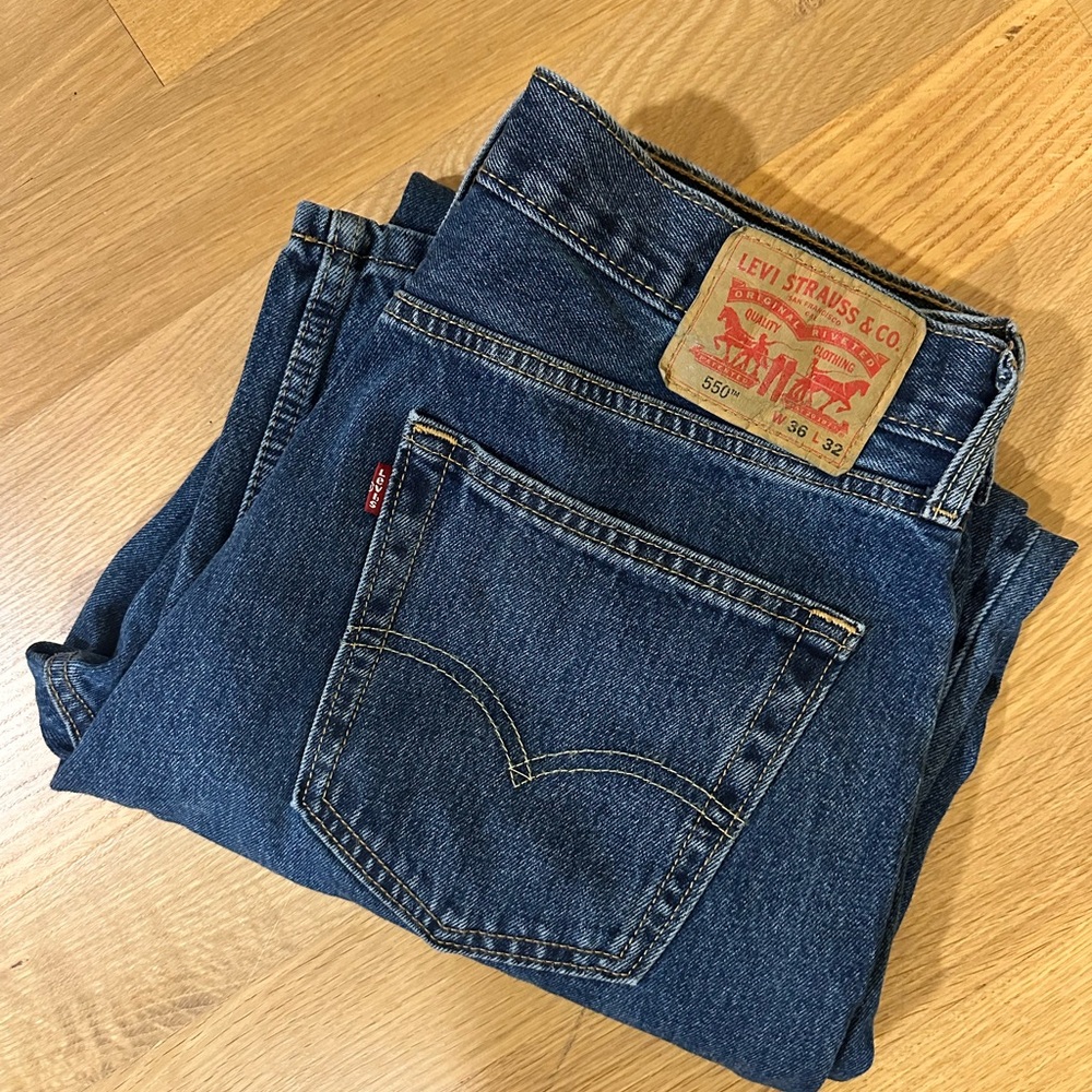 Levi's Relaxed Fit Dark Blue Jeans